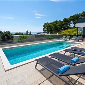 5 bedroom beachfront villa with heated pool near Omis, sleeps 9